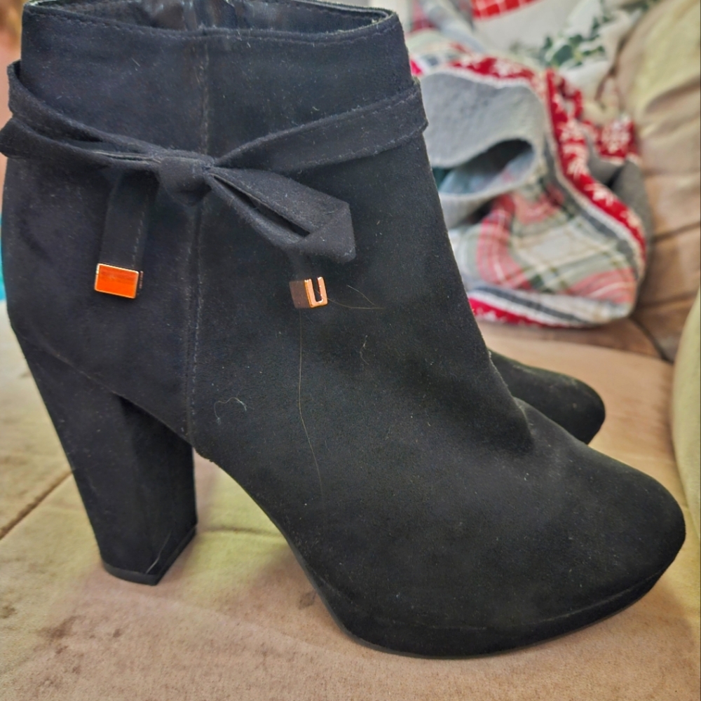 Black heels